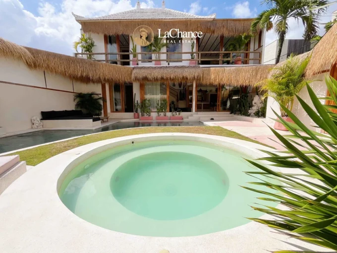 luxury 3 bedroom villa Berawa