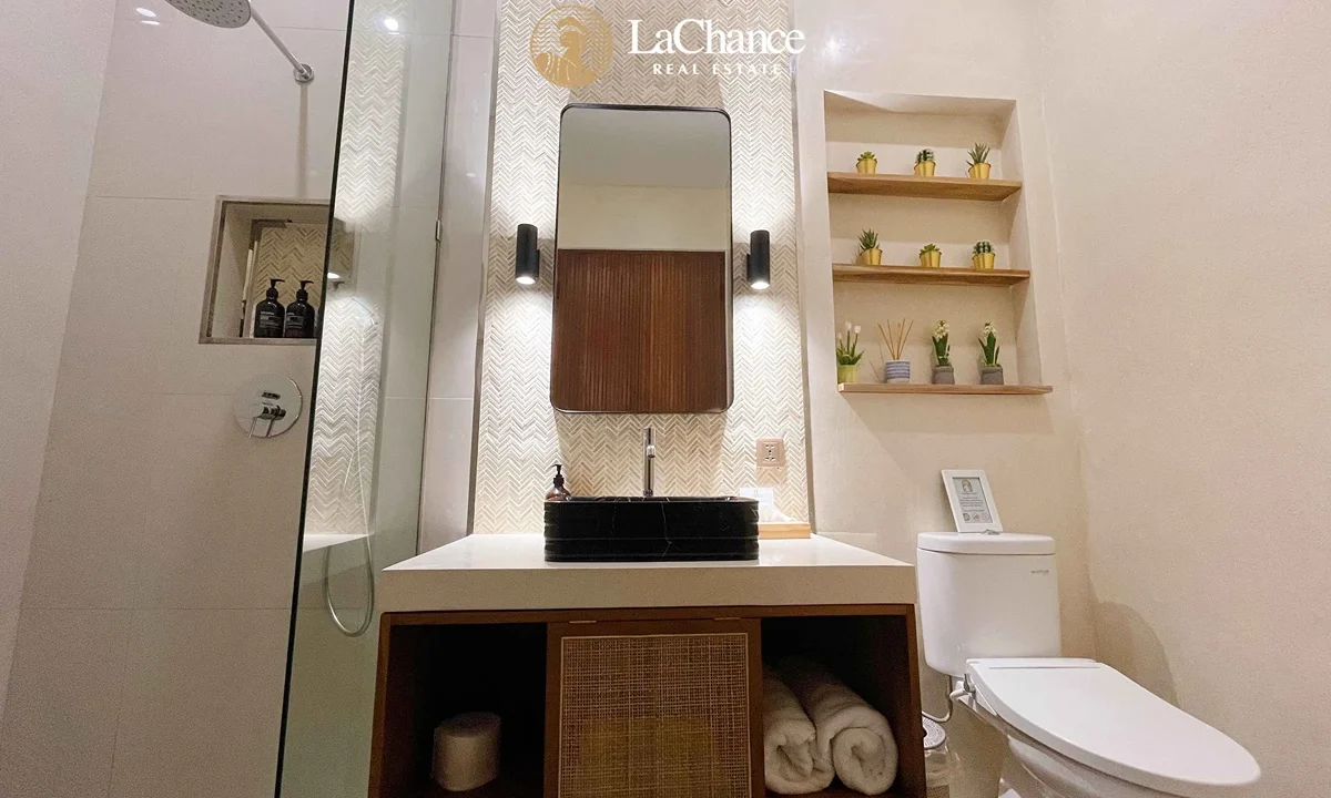 4 bedrooms pererenan12