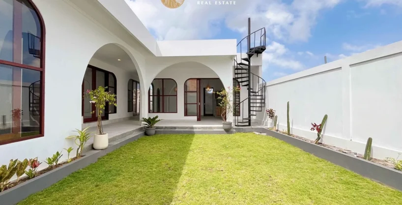 Brand-New 3-Bedroom Villa in Cemagi – Huge Rooftop