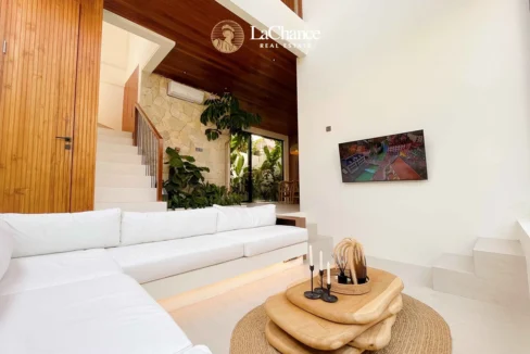 2 bedrooms Central Pererenan23