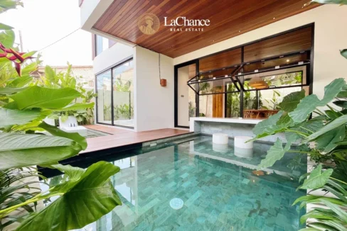 Modern 2-Bedroom Villa in Central Pererenan