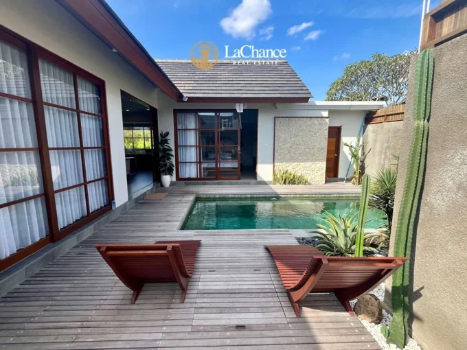 Brand-new 2-bedroom villa for rent in Tumbak Bayuh