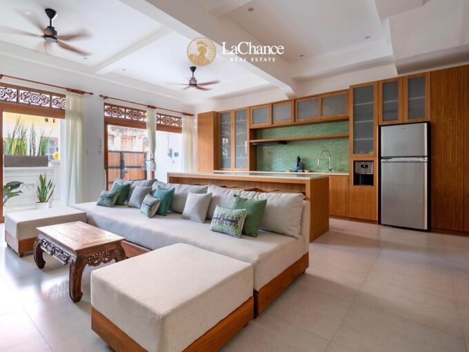 Asian-Inspired 2 bedrooms apartment in the Heart of Berawa