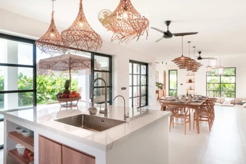 4 bedroom Luxury in Seseh4