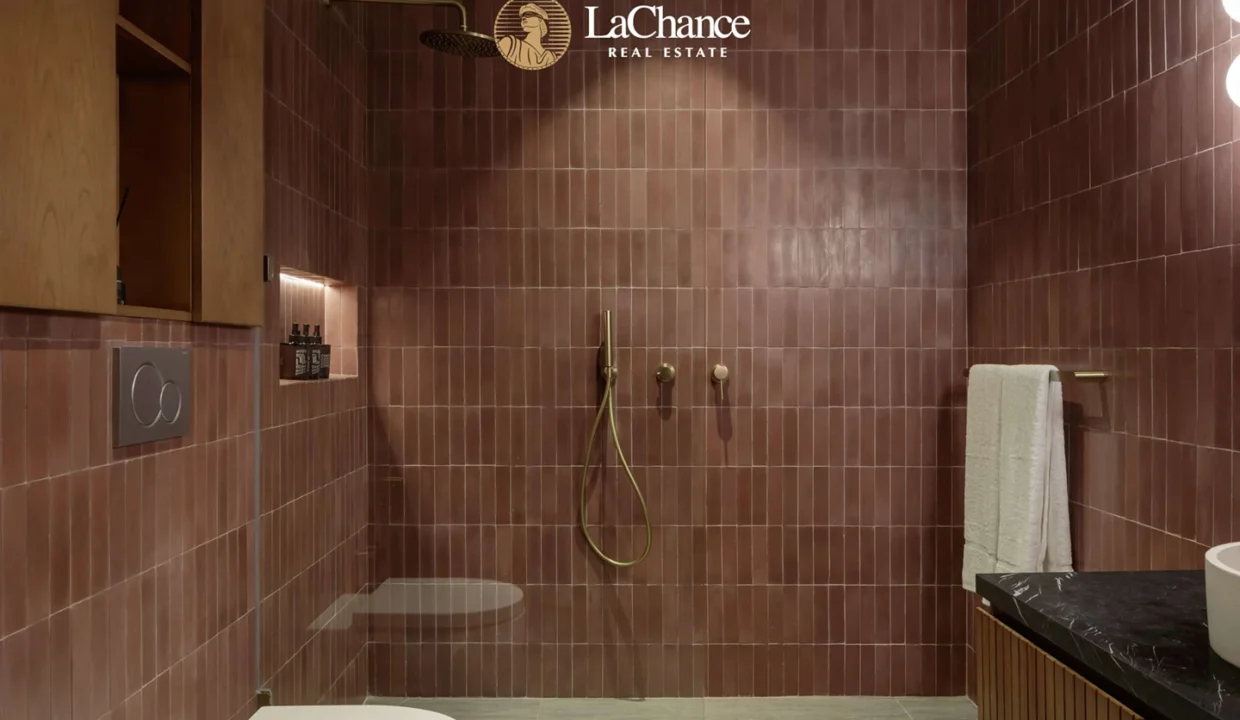 4 bedroom freehold pererenan7