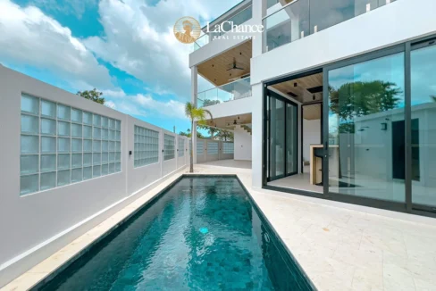 Luxury 5 bedroom villa Pererenan freehold - Solar Powered