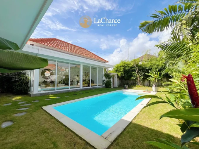 Modern 3 Bedroom Villa for Rent in Babakan, Canggu