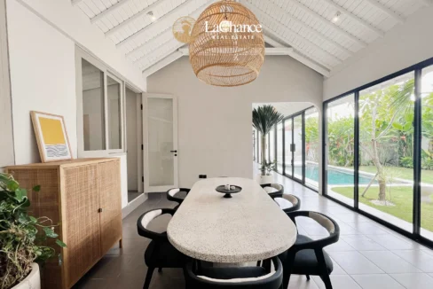 4+1 bedrooms in Umalas12