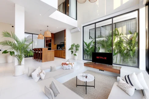 Luxury 3 bedrooms Ocenafront Pererenan14
