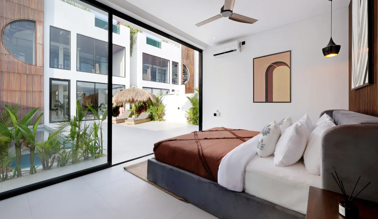 Luxury 3 bedrooms Ocenafront Pererenan19