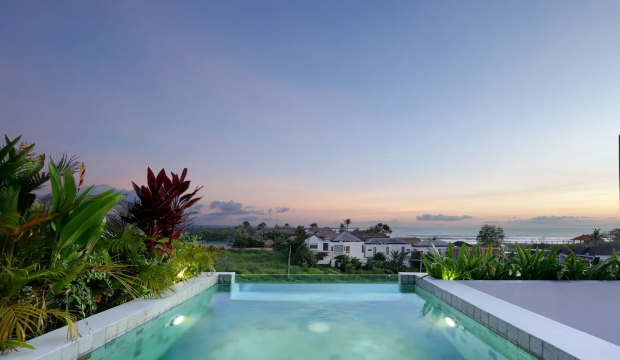 Luxury 3 bedrooms Ocenafront Pererenan6