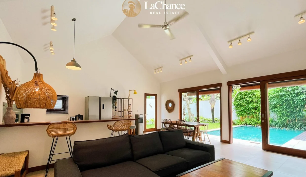 3 +3 bedrooms Berawa Bali12