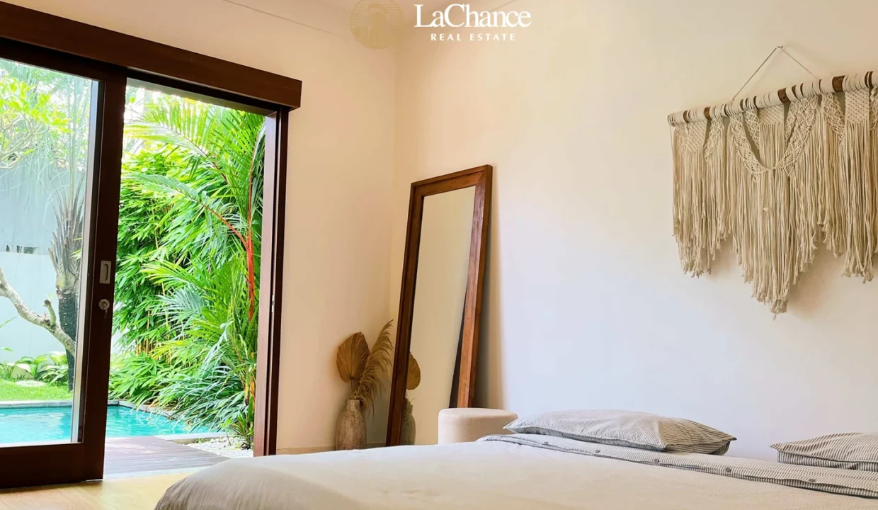 3 +3 bedrooms Berawa Bali13