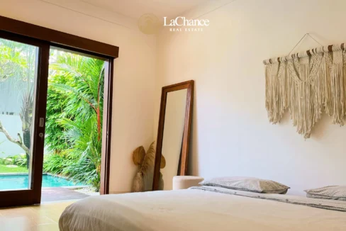 3 +3 bedrooms Berawa Bali13