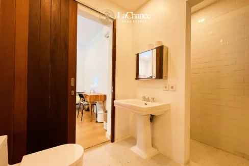 3 +3 bedrooms Berawa Bali19