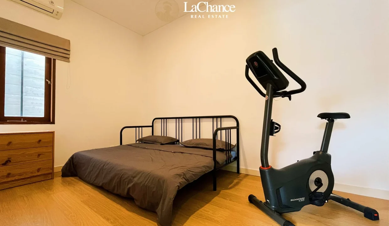 3 +3 bedrooms Berawa Bali23