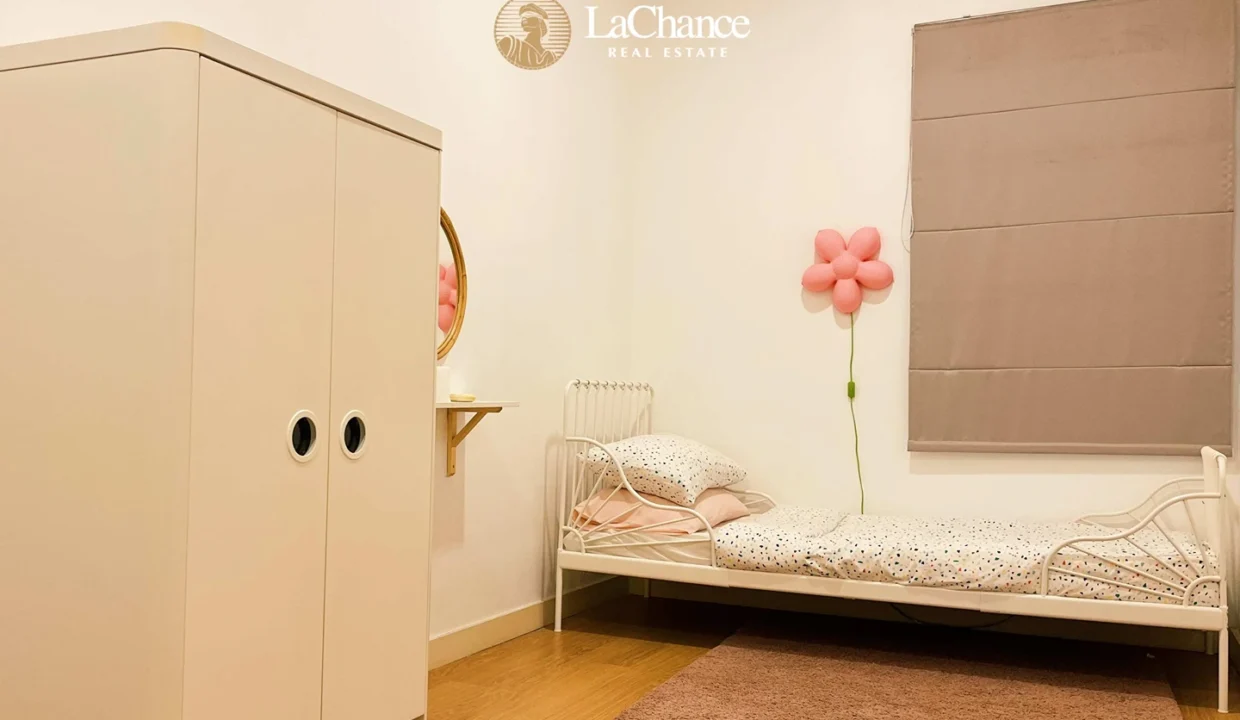 3 +3 bedrooms Berawa Bali25