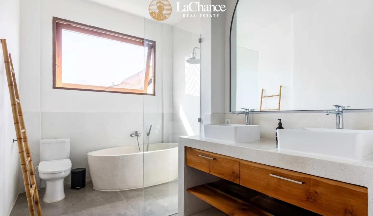 3 bedrooms Pererenan Bali8