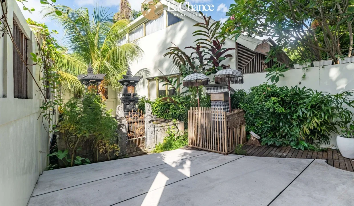 1 bedroom apartment Pererenan1