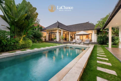 4 bedrooms Villa in Umalas1