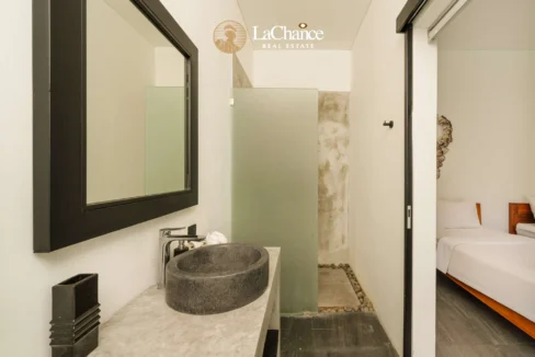 4 bedrooms Villa in Umalas25