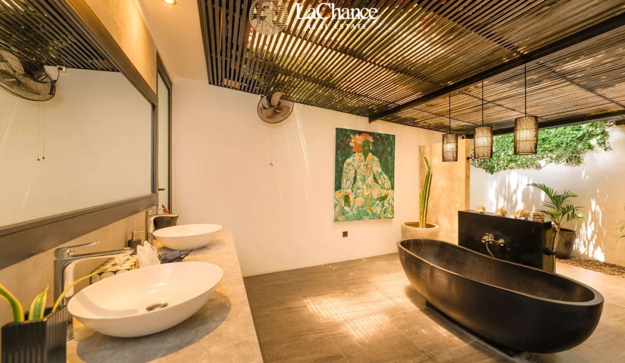 4 bedrooms Villa in Umalas3