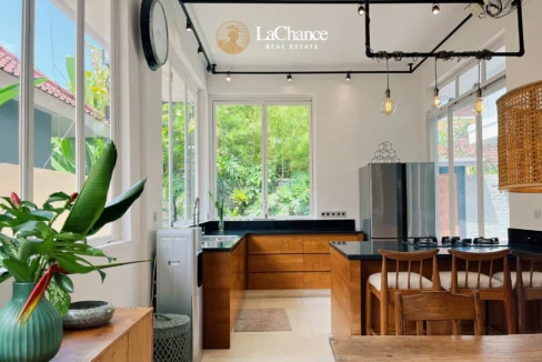 4 bedrooms central Canggu11