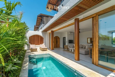 2 bedroom Villa in Seseh Bali | Walk to Beach & Ocean View Leasehold