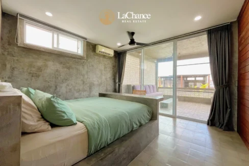 3 bedroom Pererenan10