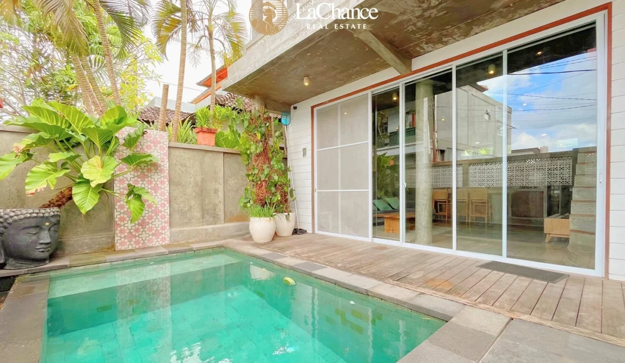 3 bedroom Pererenan2