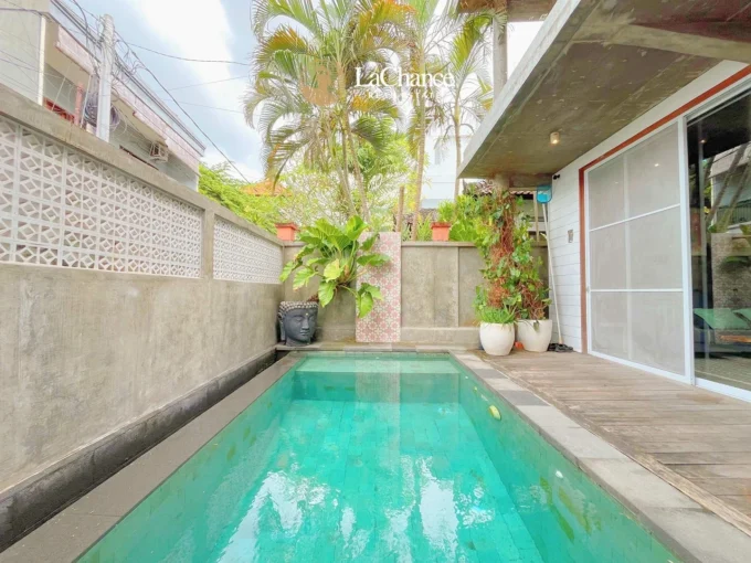 Industrial-Style 3-bedroom Villa in Pererenan