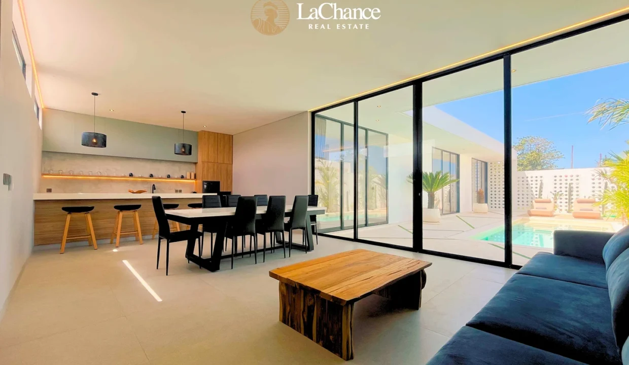 3 bedroom Seseh12