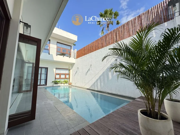 3 Bedroom Villa for Rent in Berawa Bali | Spacious Villa Near Beach & Cafes