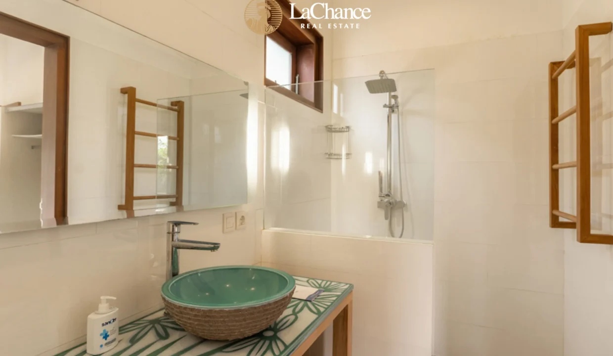 3 bedrooms tumbak bayuh14