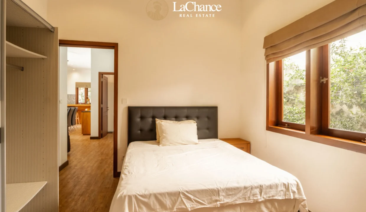 3 bedrooms tumbak bayuh9