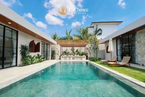 Modern Tropical 4 Bedroom Villa for Sale in Umalas Bali