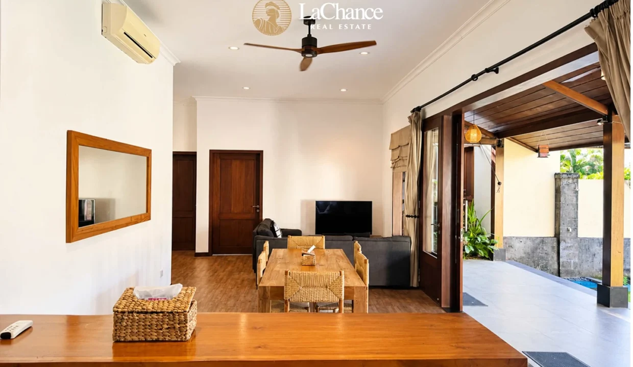 family villa in Tumbak Bayuh11