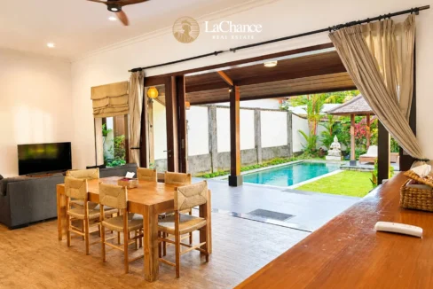 family villa in Tumbak Bayuh16
