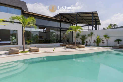 Luxury 3 bedrooms in Umalas25