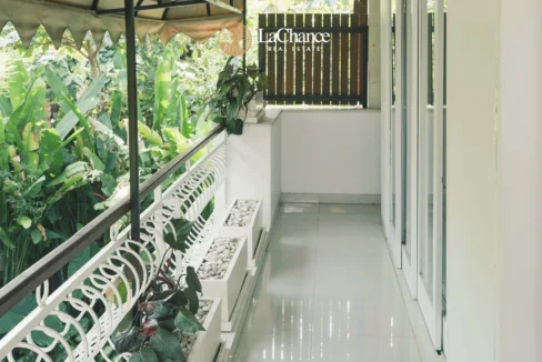 2 bdr + office in Pererenan13