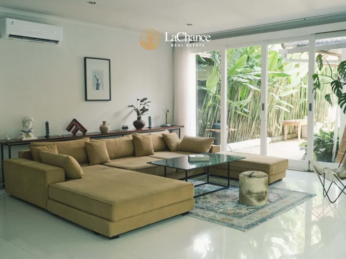 Charming 2 Bedroom Villa + Office in Prime Pererenan