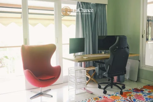 2 bdr + office in Pererenan7