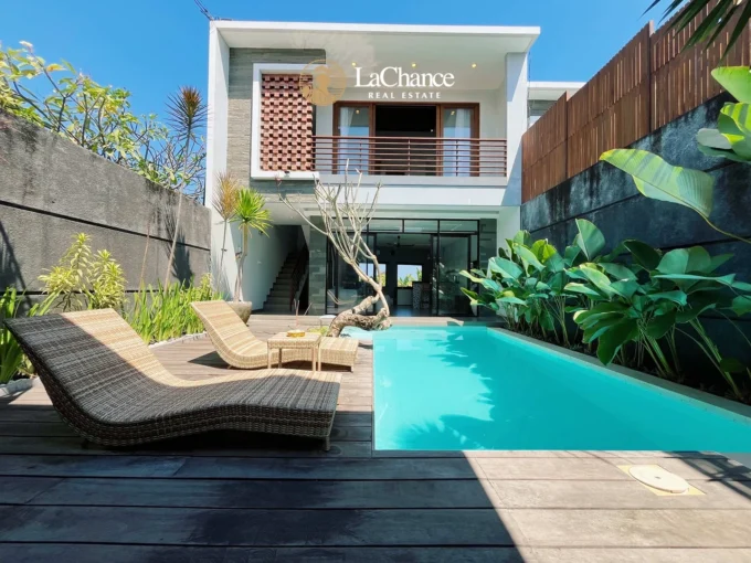 Luxury 2 Bedroom Villa for Rent in Kerobokan, Bali