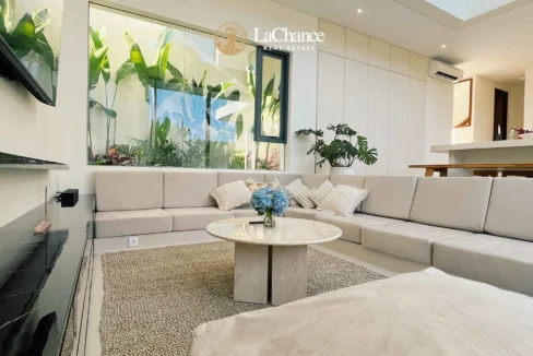 Luxury 3 bedrooms Kerobokan5