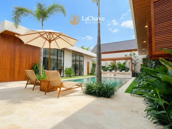 Brand New 4 Bedroom Luxury Villa for Rent in Umalas | Enclosed Living & Private Pool