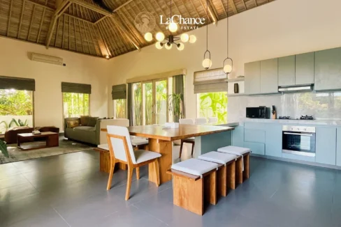2 bedrooms villa in Umalas10