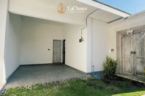 2 bedrooms villa in Umalas12