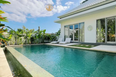 Newly renovated 2-bedroom villa for rent in Umalas Bumbak with private pool