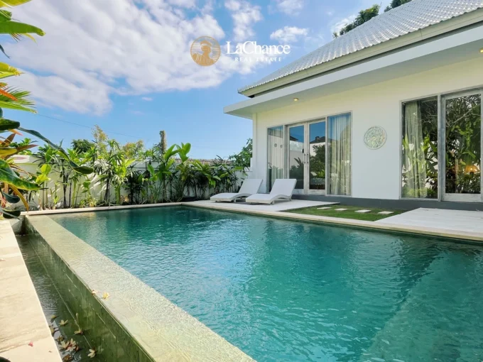 Newly renovated 2-bedroom villa for rent in Umalas Bumbak with private pool