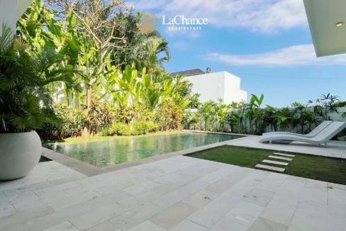 2 bedrooms villa in Umalas3